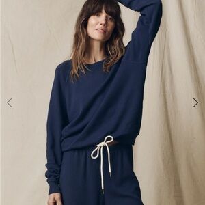 THE GREAT. Navy Sweatshirt size small worn a couple of times and washed.